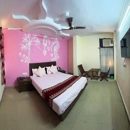 Hotel Darpan Palace -New Delhi Railway Station エクステリア 写真