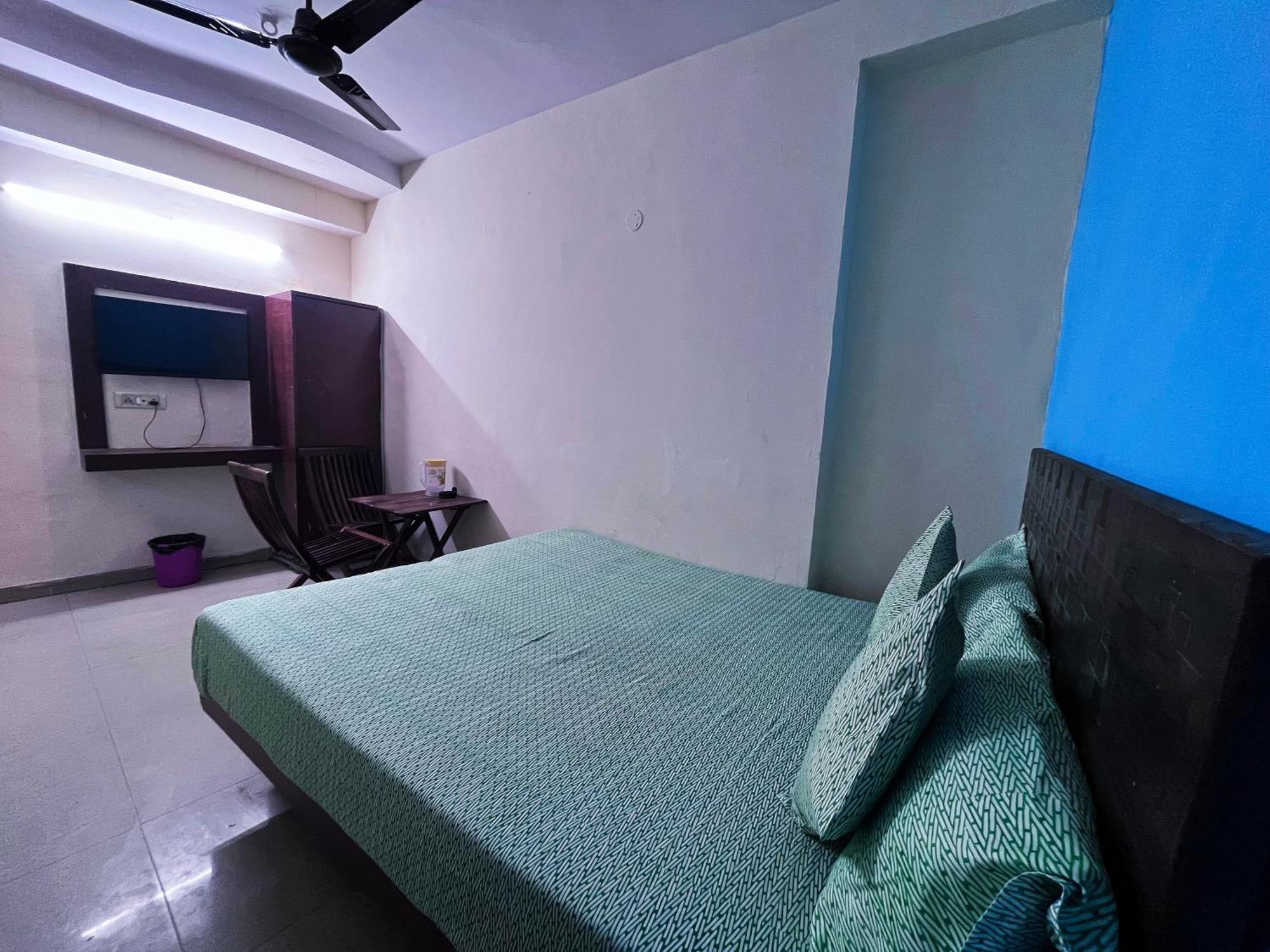 Hotel Darpan Palace -New Delhi Railway Station エクステリア 写真