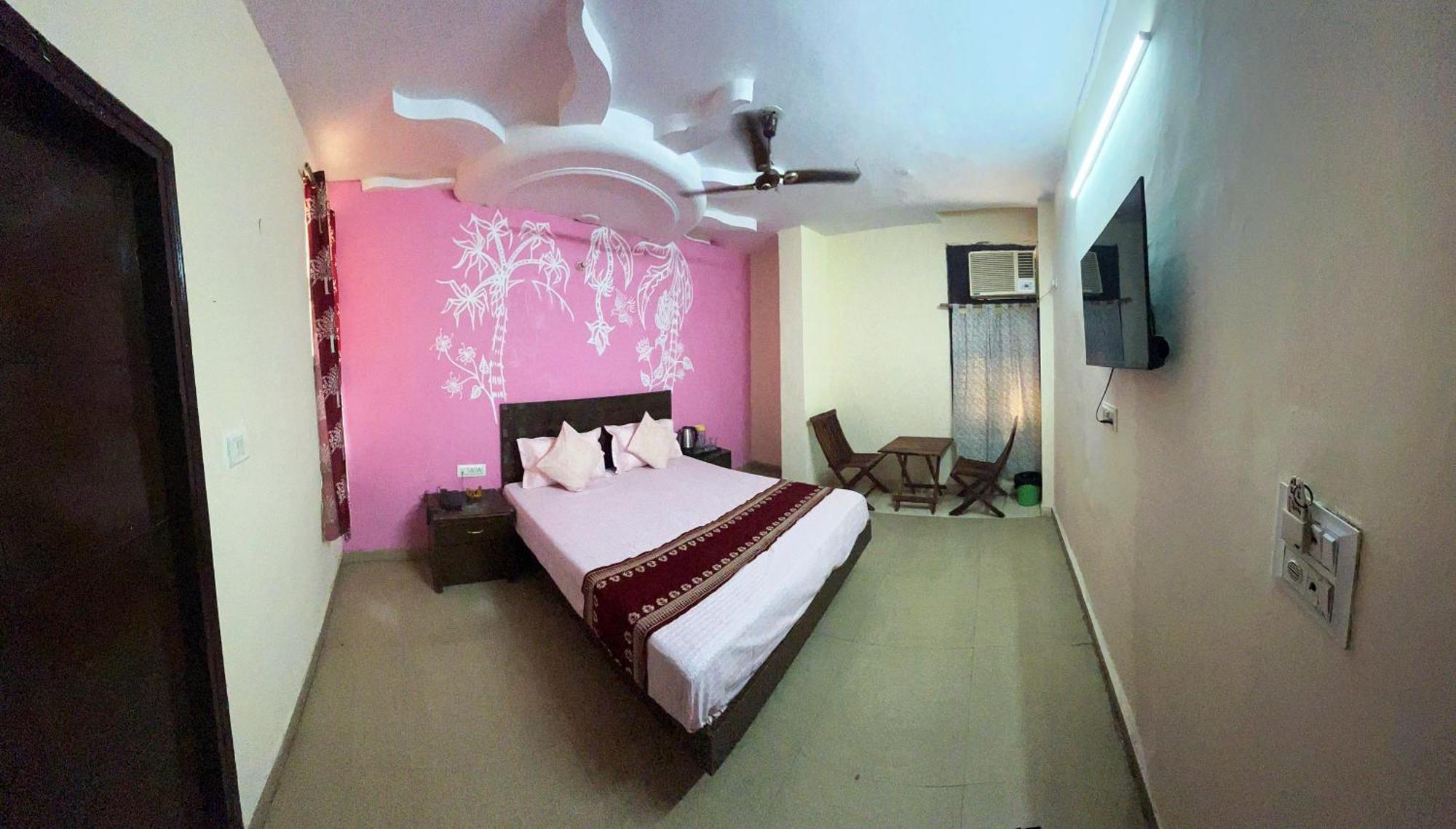 Hotel Darpan Palace -New Delhi Railway Station エクステリア 写真